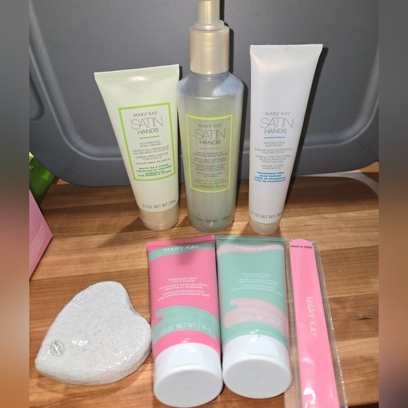 Hand and foot care - Picture 1 of 3